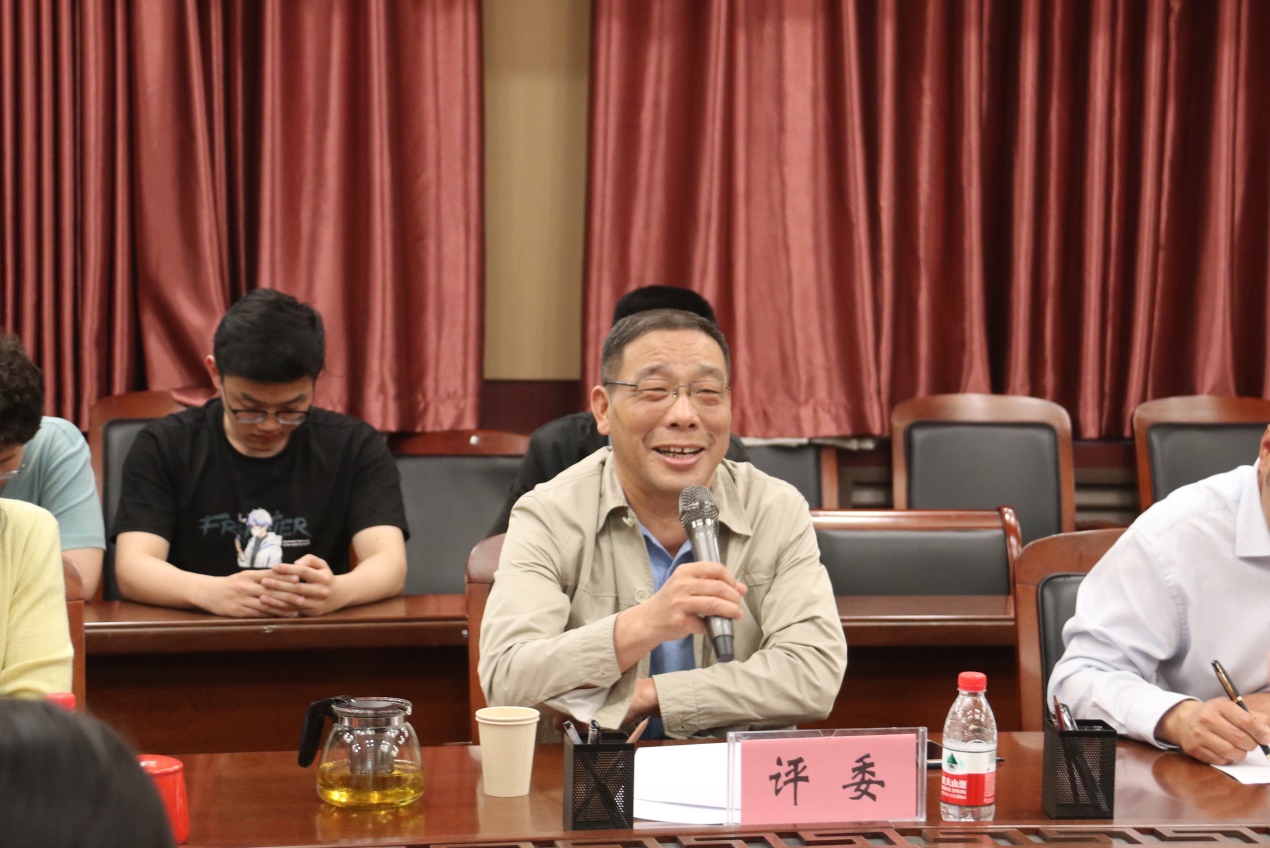 说明: E:\网站公众号维护\2021年\5月\0525bevictor伟德党委书记王桂为师生党员上党课\新建文件夹 (3)\IMG_2452.JPG